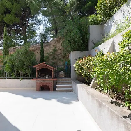 Jolara With Heated Pool