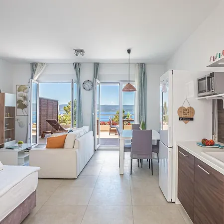 Apartment Jolara With Heated Pool
